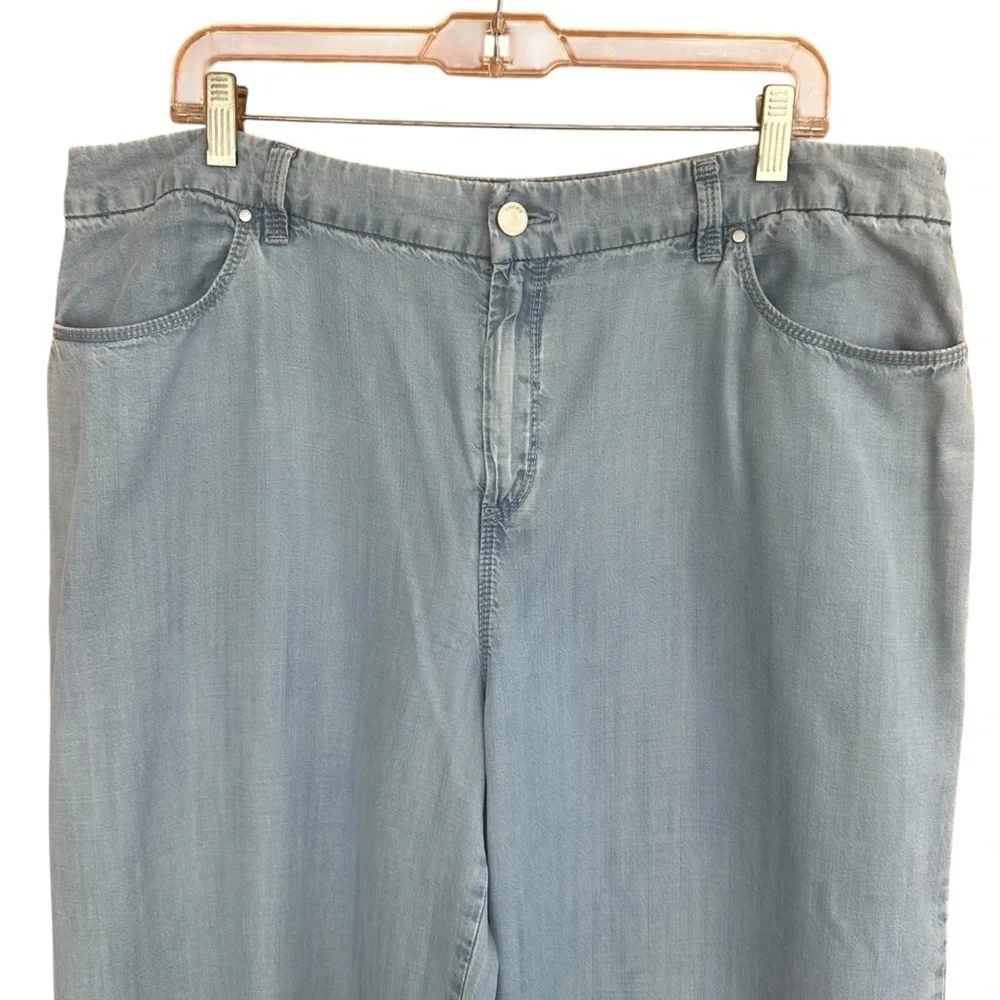 Chico’s Platinum Collection Wide Leg Cropped Lightweight Denim Pants, 2.5